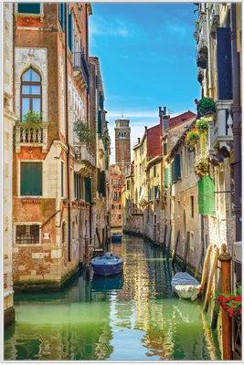 Produktbild von Wallario Wandbild Urlaub in Venedig  Kanal zwischen bunten Häusern, Größe: 61 x 91,50 cm, Poster mit weißem Aluminiumrahmen
