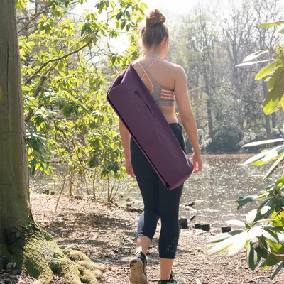Produktbild von Navaris XXL Yogatasche für Yogamatte aus Baumwolle - Tasche für Yoga Matte mit Reißverschluss Tragegurt - Große Hülle Ø18x72x29cm - div. Farben