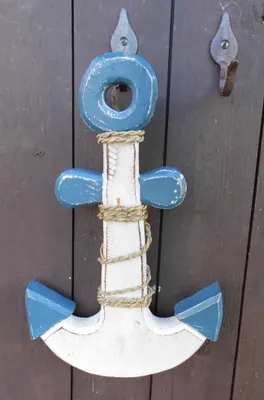 Produktbild von Maritime Deko Anker aus Holz blau-weiss Handarbeit Meer Küste 30 x 20
