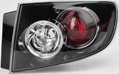 Obrázok produktu pre Johns, pasuje na Mazda 3 kombinované zadné svetlo BK 03/06-05/09 vonkajšia pravá strana spolujazdca