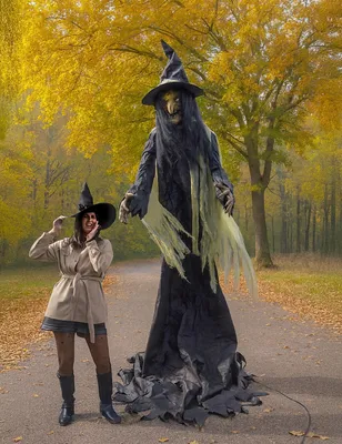Produktbild von Deko Animatronic Stehende Turmhexe XXL 300cm