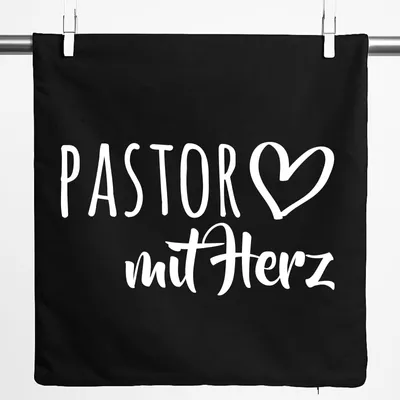 Produktbild von Huuraa Kissenbezug Pastor mit Herz 40x40cm Black Baumwolle Dekokissenbezug Geschenkidee