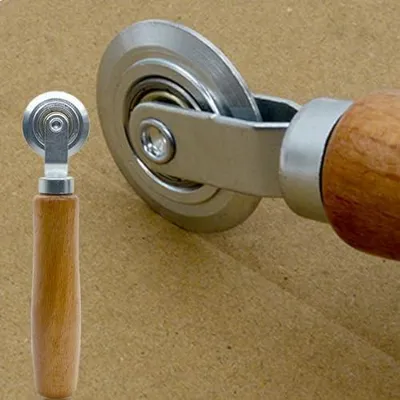 Produktbild von Nachzeichnungsrad zum Markieren, Perforieren und Schneiden | Ergonomisches Schneiderwerkzeug für Bastler und Designer