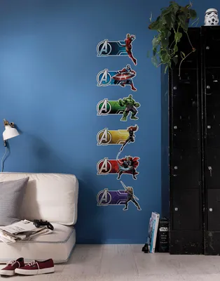 Zdjęcie produktu dla Naklejka na ścianę "Komar" - Motyw: Avengers. Wymiary: 100 x 70 cm (szerokość x wysokość)