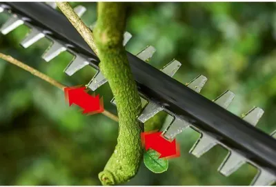 Produktbild von Akku-Heckenschere, Bosch UniversalHedgePole 18, Teleskopierbar, 43 cm Schnittlänge