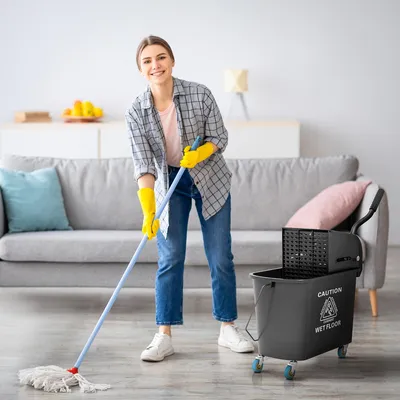Produktbild von 20LMopp-EimermitAuswringerundGriff,Wischmopp-EimeraufRädern,Kunststoff,Schwarz