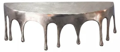 Wandregal Drops 60 cm Aluminium Silber mit tropfenförmigen Aussparungen in Gesamtansicht.