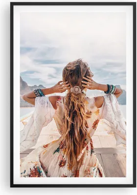 Produktbild von Gerahmtes Poster - Schwarzer Rahmen - Frau Boot Rücken - 61x91,5 cm - Wand Bild - Wanddeko - Wandbilder - Kunstposter - Wandposter - Bilderrahmen - Bilder - Kunstdruck Wanddekoration - P2BPA61x91-5059