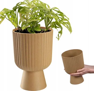 Produktbild von KADAX Blumentopf in Kelchform "Golem Eco", aus Kunststoff, Pflanzgefäß, Pflanzschale, 18 cm, Braun