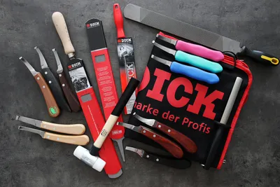 Obrázok produktu pre F.DICK Hufmesser ASCOT-CURVED (Gekräpft Links-Kurz-Schmal; Palisander; 65 mm)