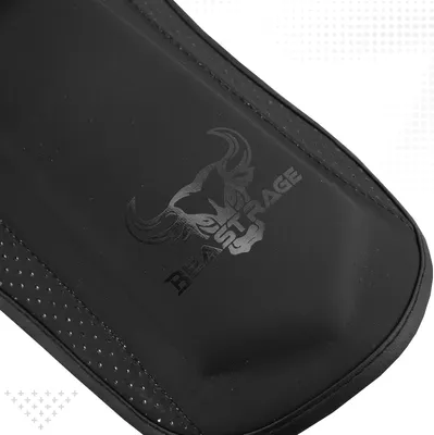 Productafbeelding van Famanu scheenbeschermers voor kickboksen en MMA - zwart