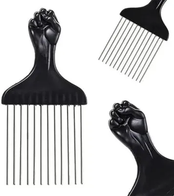 Produktbild von Schwarzer Faust-Afrokamm aus Metall für afrikanisches Haar