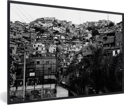 Produktbild von MuchoWow® Gerahmtes Poster Schwarz-Weiß-Fotografie der Stadt Medellín im südamerikanischen Kolumbien 30x20 cm - Poster mit Schwarzem Bilderrahmen Wandposter Rahmen Foto Bilder - Kunstdruck - Bild-Poster