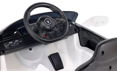 Imagen del producto de Coche eléctrico Maserati GT Cabrio, color blanco