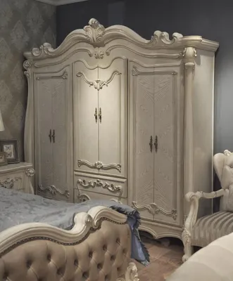 Immagine prodotto di Armadio classico in stile antico Armadio in legno camera da letto barocco