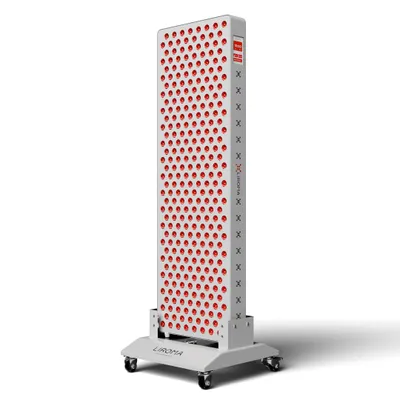 Obrázek produktu pro LIROMA® PrimeFORCE Elite, panel s červeným světlem, 92 cm, 288 LED diod s duální čipovou technologií, 8 vlnových délek 630-1060 nm, červené světlo a blízké infračervené záření, včetně stojanu a sady pro zavěšení