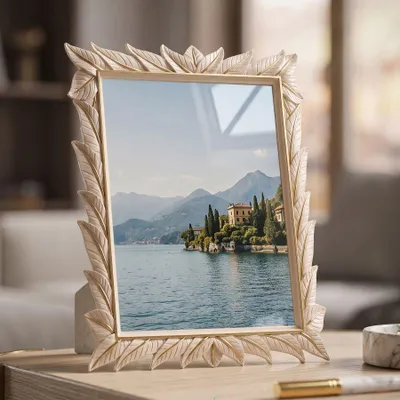 Obrázok produktu pre Fotorámik zo zlatej živice 27x2x32,3 cm (vnútorný rozmer 20x25 cm)