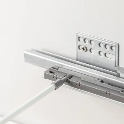 Produktbild von Synchronisationsstange 1000mm für Push to Open Schubladensystem kürzbar Schubladensystem-Zubehör