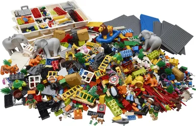 Immagine prodotto di LEGO® SERIOUS PLAY Set identità e paesaggio (2000430, 2619 pezzi) - Set di grandi dimensioni per il lavoro su strategia, visione e identità - 2000430