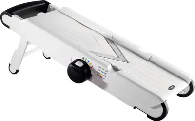 Zdjęcie produktu dla OXO - Good Grips - Regulowana mandolina z ostrzem w kształcie litery V z 4 różnymi grubościami cięcia