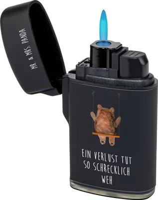 Produktbild von Mr. & Mrs. Panda Gasfeuerzeug Bär Schaukel - Schwarz - Geschenk, zigarettenanzünder, Feuerzeug, Feuerzeuge, zündgerät, sturmfeuerzeug, Teddy