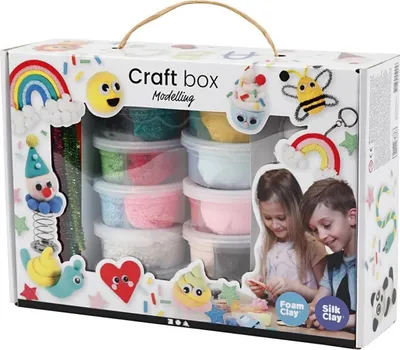 Produktbild von Creativ Company Knetset Foam Clay und Silk Clay mit Zubehör Geschenkbox