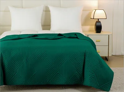 Produktbild von FEBE Tagesdecke Bettüberwurf 240x220 cm Dunkelgrün Überwurfdecke Sofadecke Sofaüberwurf Flauschig Mikrofaser Zimmer Deko Throw Blanket