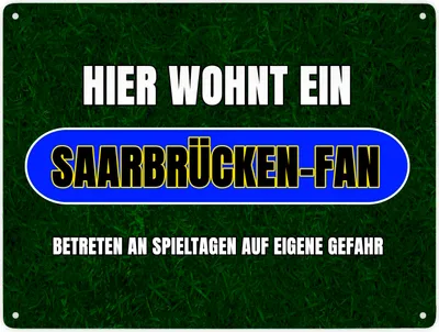 Produktbild von Hier wohnt ein Saarbrücken-Fan Metallschild XXL in 28x38 cm mit Rasenmotiv