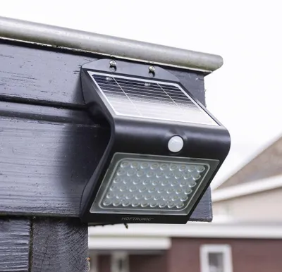 Produktbild von hoftronic LED Solar Wandleuchte 4W 3000K IP65 Schwarz mit Bewegungsmelder