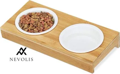 Image de Double gamelle en bambou pour chats et chiens, avec un bol en céramique blanche