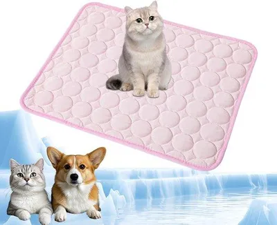 Produktbild von Famanu Kühlmatte für Hunde und Katzen, selbstkühlend, 62 x 50 cm, ideal für warme Sommertage