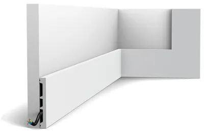 Immagine prodotto di Modanatura per pavimenti Orac Decor AXXENT SX163-RAL9003 preverniciata stile classico bianco segnale 2 m