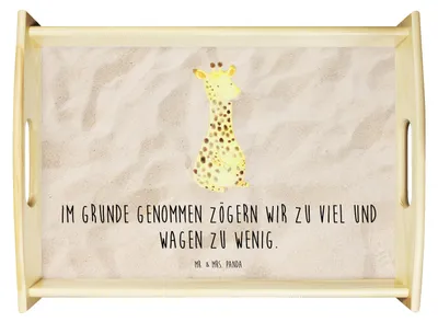 Produktbild von Mr. & Mrs. Panda Tablett Giraffe Zufrieden - Sandig - Geschenk, Servier, Afrika, Bett-Tablett, Dekotablett, zum servieren, Abenteuer, Glück, aus holz