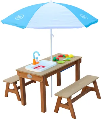 Produktbild von AXI Dennis Kinder Sand & Wasser Picknicktisch aus Holz | Wasserspieltisch & Sandtisch mit Bänken, Deckel, Behältern & Spüle | Kindertisch / Matschtisch in Braun mit Sonnenschirm für den Garten