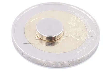 Produktbild von Aprilheld | 100 Scheibenmagnete 8x2mm | N52 Klasse Neodym Magnete | Modellbau