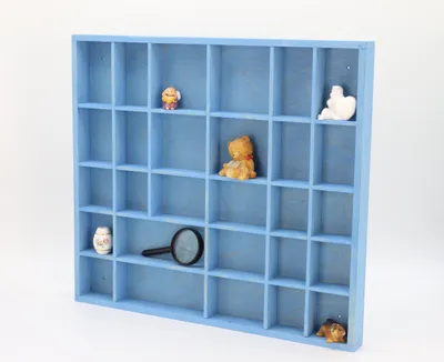 Produktbild von Woodweaver | Holzregal 28 Fächer | 45x40x3,5cm | Blau | Schatten-Kuriositätenkasten | Regal für Miniatur-Spielzeug | Schmuck-Organizer aus Holz