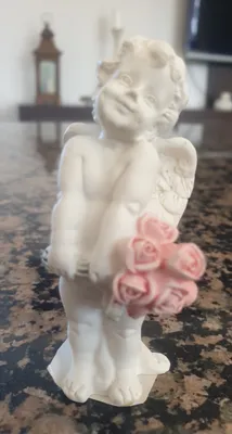 Produktbild von Gi171 altweiß Engel stehend mit Rosen Gilde