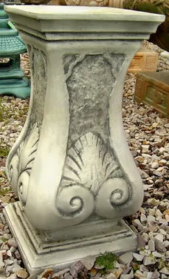 Produktbild von Casa Padrino Barock Gartendeko Säule Grau 32 x 32 x H. 61 cm - Elegante Blumensäule - Gartensäule im Barockstil - Barock Garten & Terrassen Deko