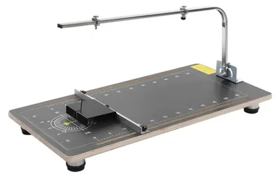 Image de Cutter thermique pour mousse - Appareil de table - 24 W - Hauteur de coupe : 20 cm, Largeur de coupe : 55 cm - Angle de coupe : 0–45° - Température : 50–300 °C - Prise européenne - Noir