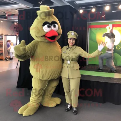 Obrázok produktu pre Maskot spoločnosti REDBROKOLY, postavička Olive Fried Chicken, je oblečená v kombinéze a má na hlave baret