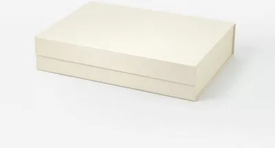 Zdjęcie produktu dla Pudełko Magnetyczne Na Prezent Kość Słoniowa 330x255x70mm (zew) A4 Prezentowe