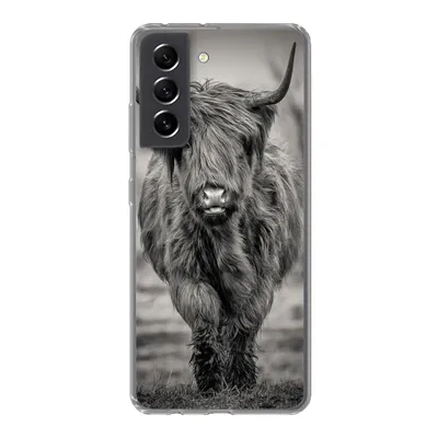 Produktbild von MuchoWow® Handyhülle Schutzhülle Hülle für Samsung Galaxy S21 FE Schottischer Highlander - Schwarz und Weiß Silikon Softcase Handy Hülle - Mobiltelefonhülle