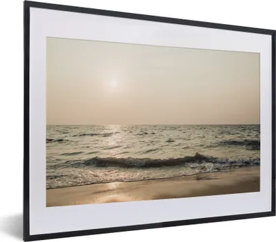 Produktbild von MuchoWow® Gerahmtes Poster Sand - Meer - Strand 40x30 cm - Poster mit Schwarzem Bilderrahmen Wandposter Rahmen Foto Bilder - Bilderrahmen - Poster im Rahmen