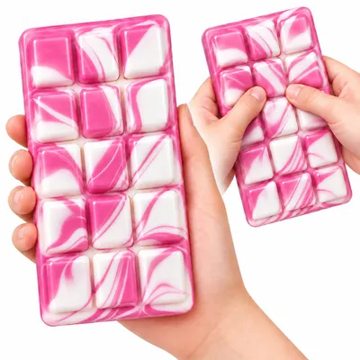 Produktbild von Squishy Schokoladentafel Swirl – Pink-Weiß marmoriert – Fidget Toy, KI-generiertes Bild