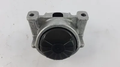 Imagen del producto de Soporte motor original para Audi Q5 8R, lado derecho, referencia 8R0199381A