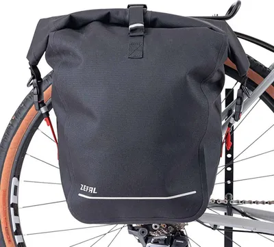 Produktbild von Gepäckträgertasche Zefal Z Traveler S30 schwarz, 34x21x43cm, 30ltr, 1100g