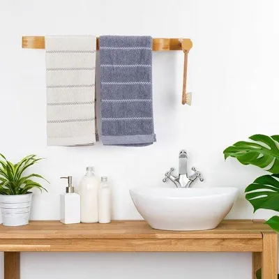 Image de Porte-serviettes en bambou Unyqoos® de 55 cm – fixation sans perçage et adhésive, idéal pour la salle de bain, la cuisine et les portes