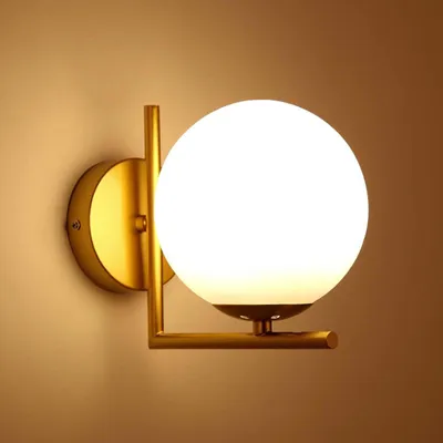 Image de Applique moderne avec abat-jour en verre pour intérieur