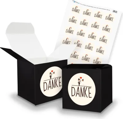 Produktbild von itenga SET DANKE Hochzeitspaar (Motiv 24) 24x Würfel 6,5cm schwarz + Stickerboge
