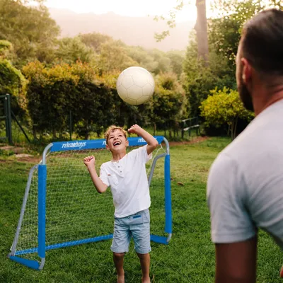 Produktbild von Relaxdays Fußballtor, für Garten, Tor für Kinder & Erwachsene, Metall, mit Tornetz, HBT: 110 x 152 x 74 cm, grau/blau